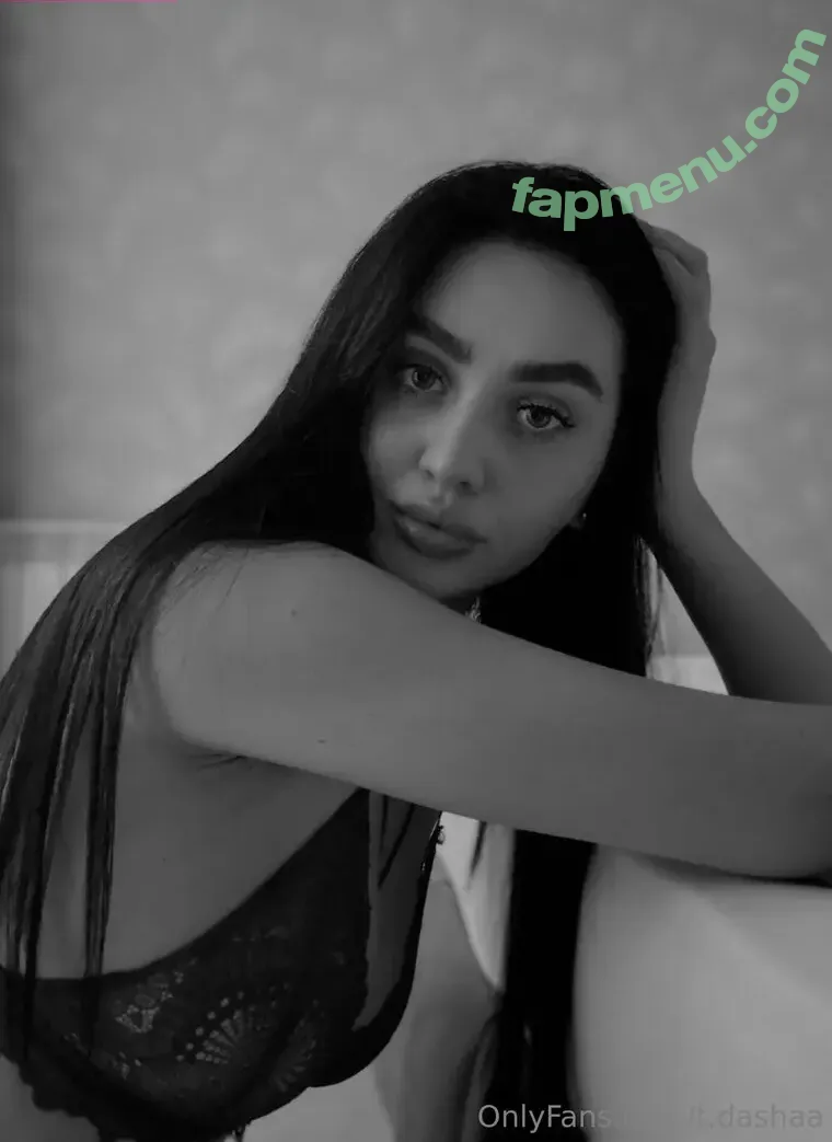 t.dashaa nude photo #0001 (t.dashaa_)