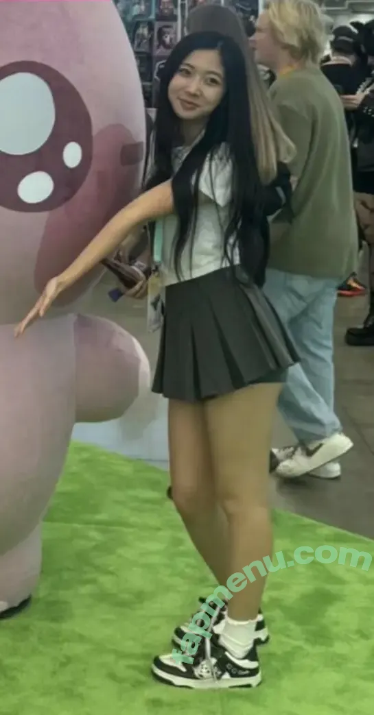 T10Nat nude photo #0070 (ten_against)