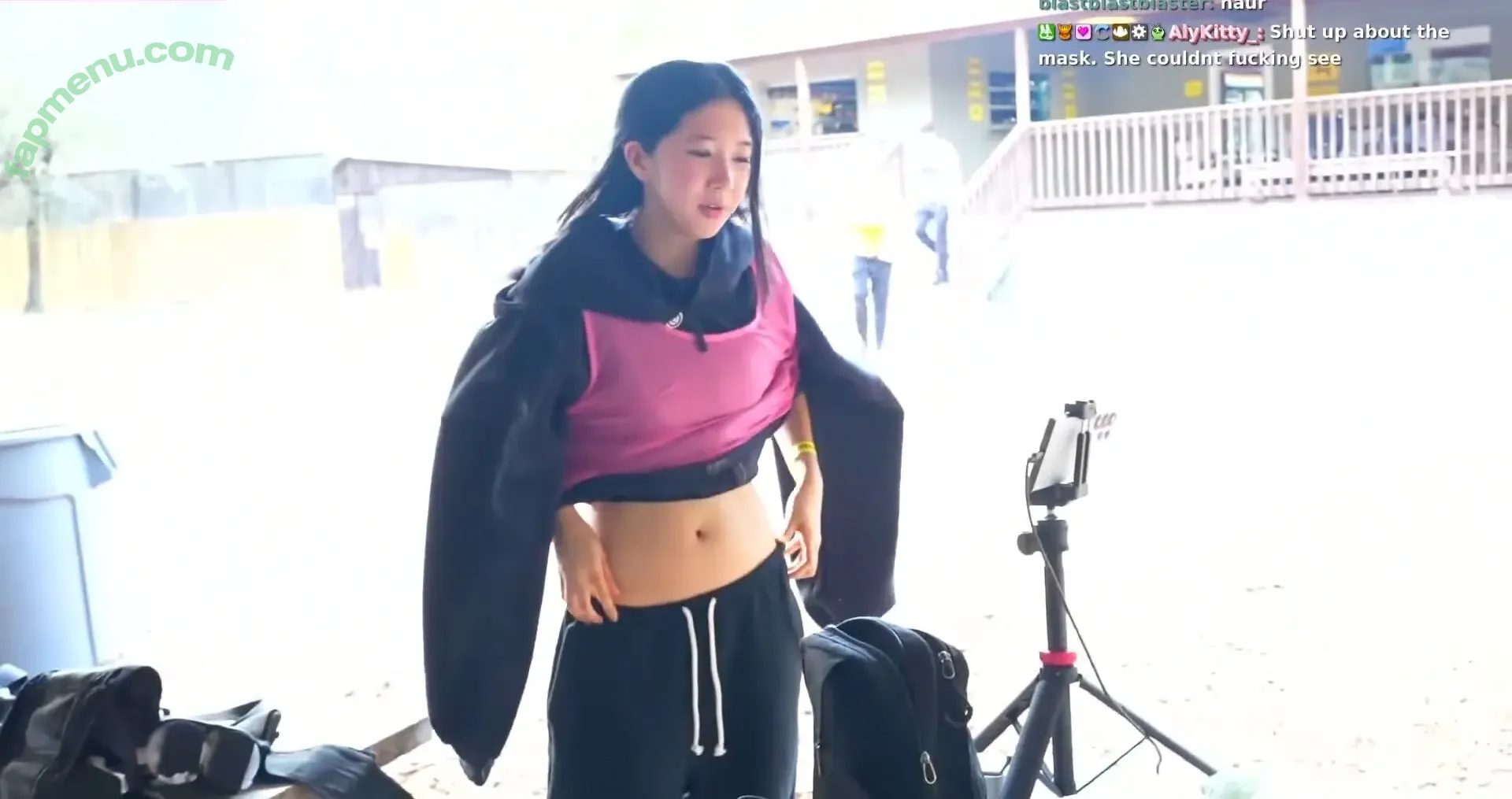 T10Nat nude photo #0096 (ten_against)