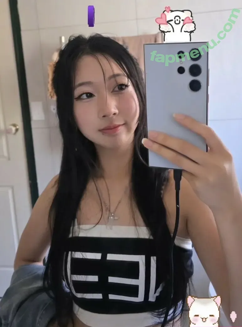 T10Nat nude photo #0101 (ten_against)