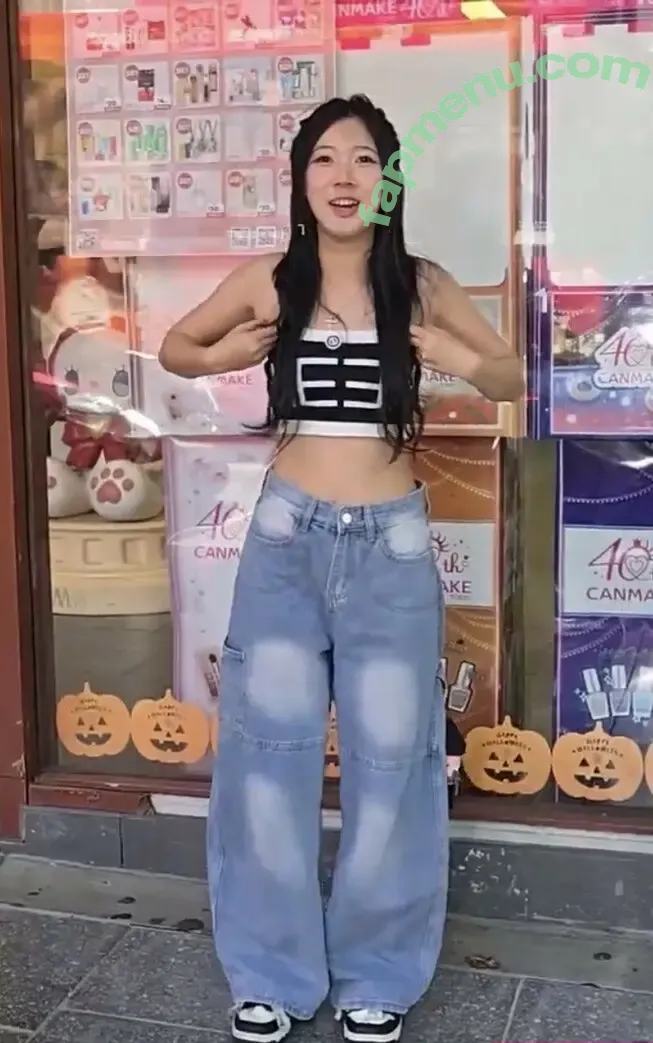 T10Nat nude photo #0102 (ten_against)