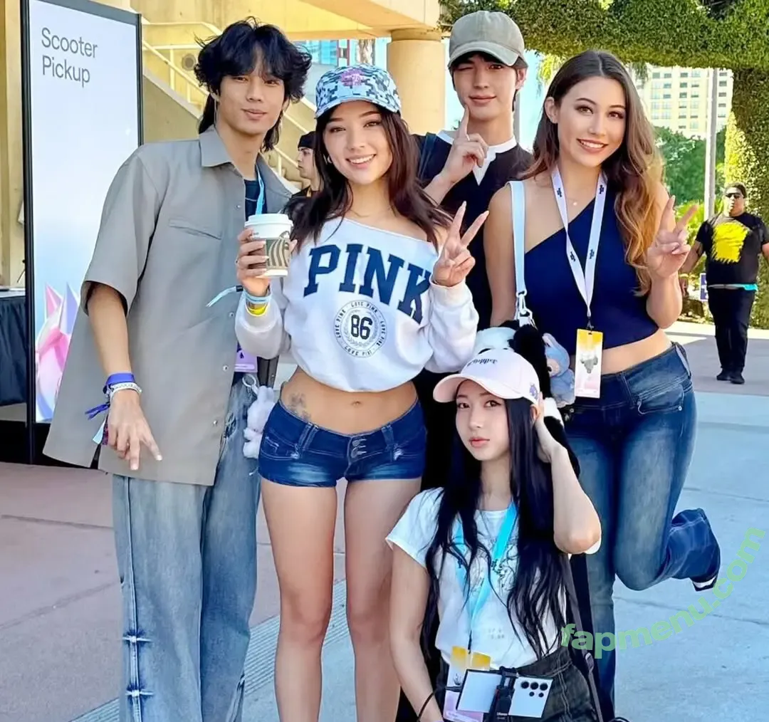 T10Nat nude photo #0130 (ten_against)