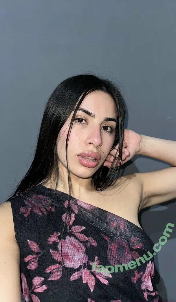 taali01 nude photo #0084 (taliaaa01)