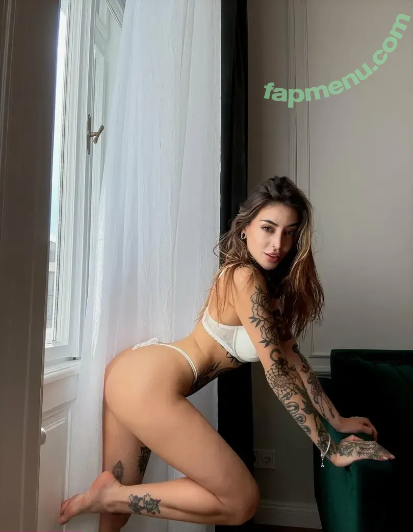 tabathalust nude photo #0115 (realtabathalust)