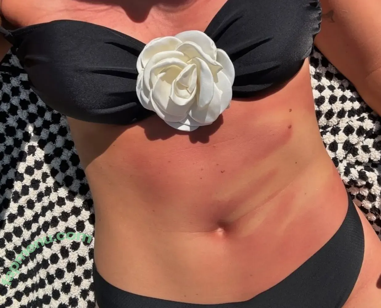 Tabitha Swatosh nude photo #0789 (tabithaswatosh)