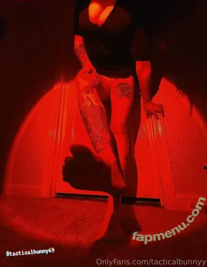 tacticalbunny69 / tacticalbunnyco nude photo #0007