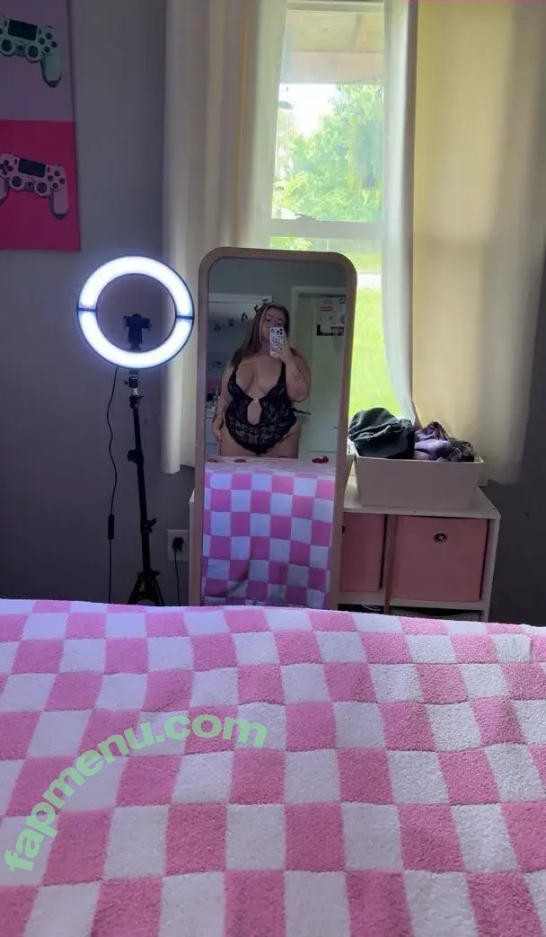 tahcake18 nude photo #0017 (tahcake18)