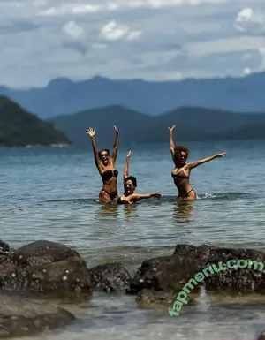 Taís Araujo / taisdeverdade nude photo #0154