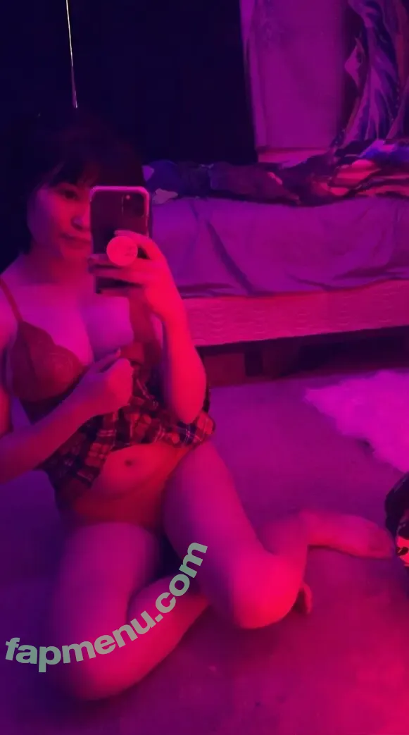 Taigateatime nude photo #0004 (petkittykiriko / taigatoetime)