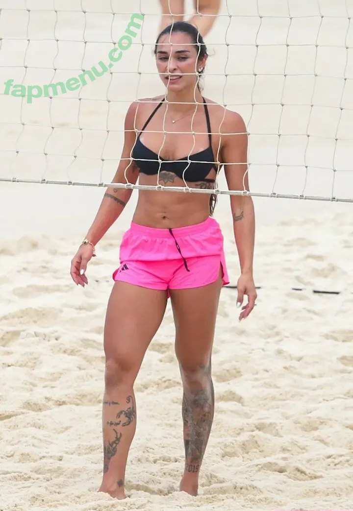 Tainá Castro Militão nude photo #0007 (tainamilitao)