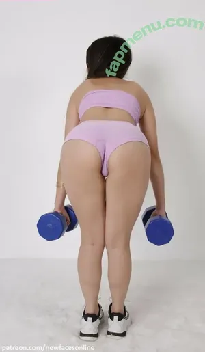 Tais / Tais384 / milf brazilian youtuber / taisbean / vicky_de_levine nude photo #0160