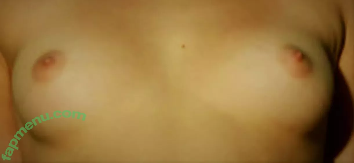 Tais nude photo #0009 (Tais384 / milf brazilian youtuber / tubem191 / vicky_de_levine)