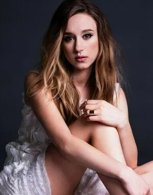 Taissa Farmiga / taissafarmiga nude photo #0069