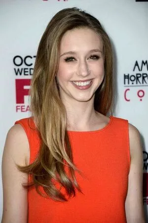 Taissa Farmiga / taissafarmiga nude photo #0080