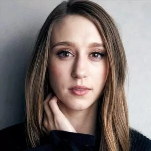 Taissa Farmiga / taissafarmiga nude photo #0085