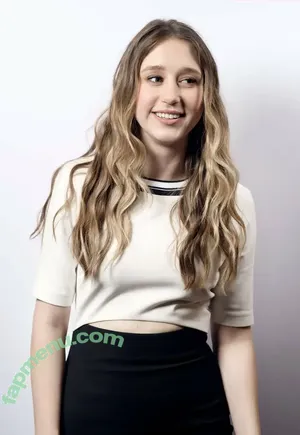 Taissa Farmiga / taissafarmiga nude photo #0105