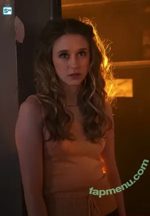 Taissa Farmiga / taissafarmiga nude photo #0117