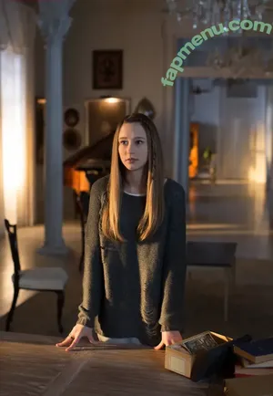 Taissa Farmiga / taissafarmiga nude photo #0135