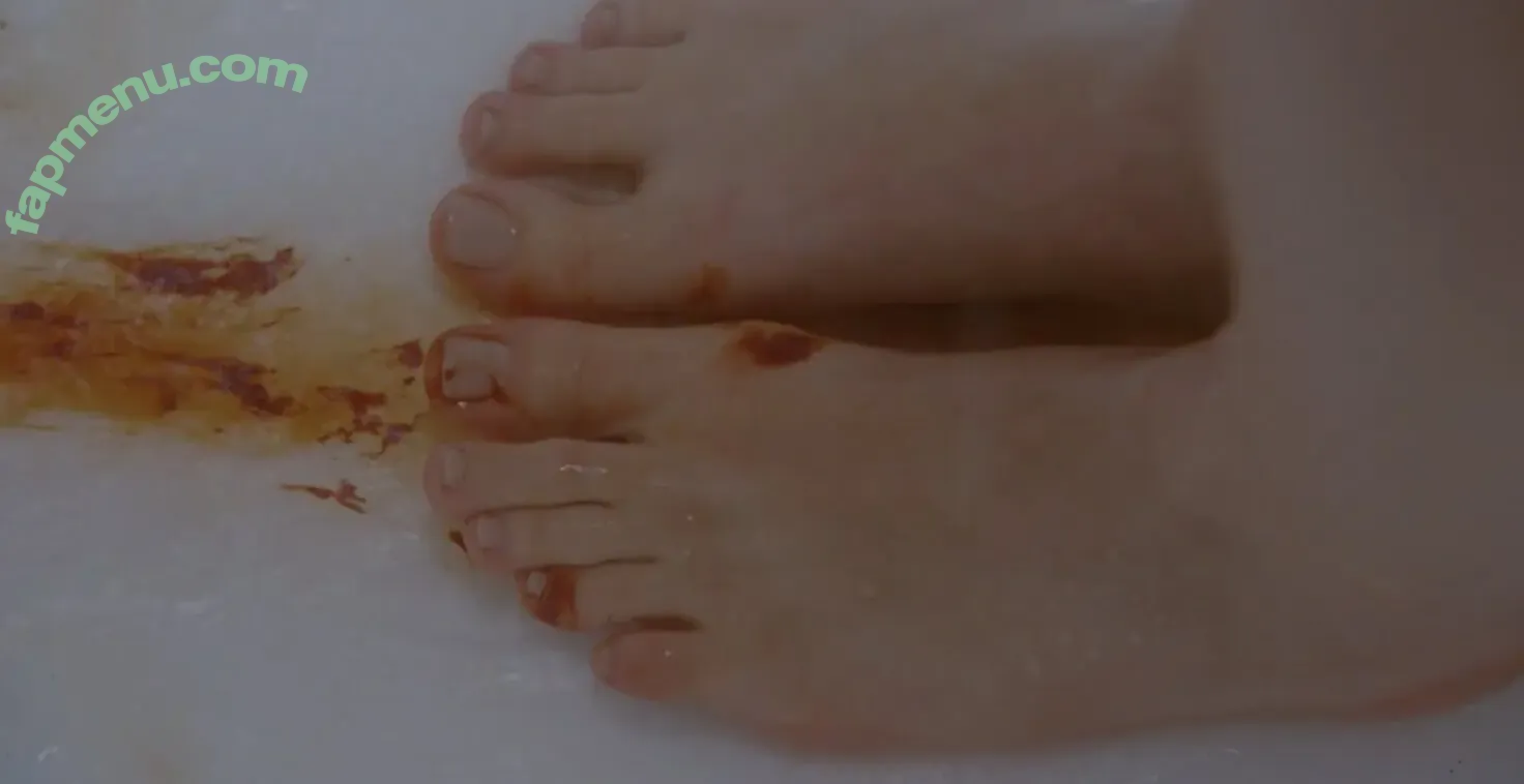 Taissa Farmiga nude photo #0144 (taissafarmiga)