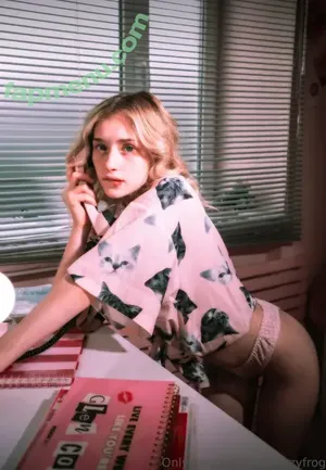 Taitehambelton / taite_imogen nude photo #0145