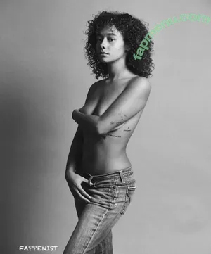 Talia Jackson / taliajacksonofficial nude photo #0071