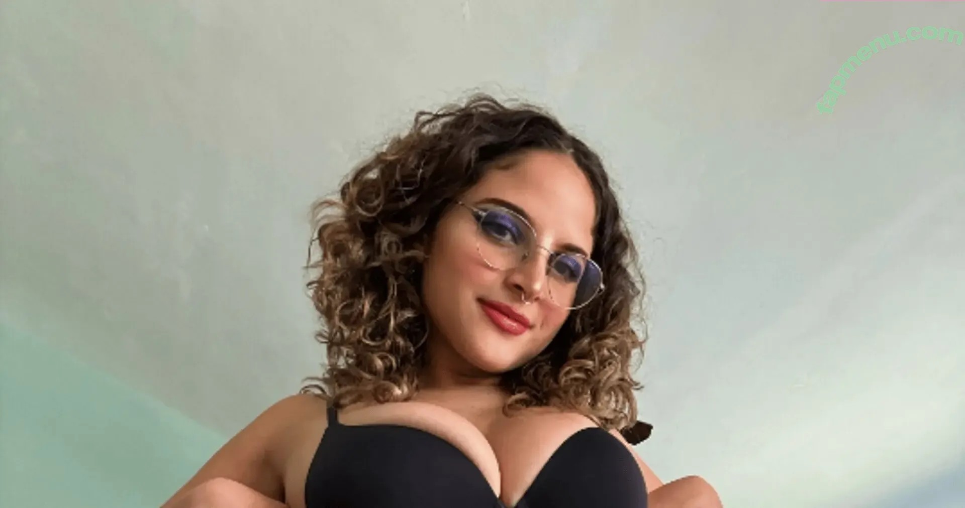 Taliasati nude photo #0002 (Taliasati)