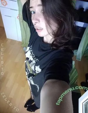 Taliza / Talizaaa_ / lliz_44 / taliza_33 nude photo #0009