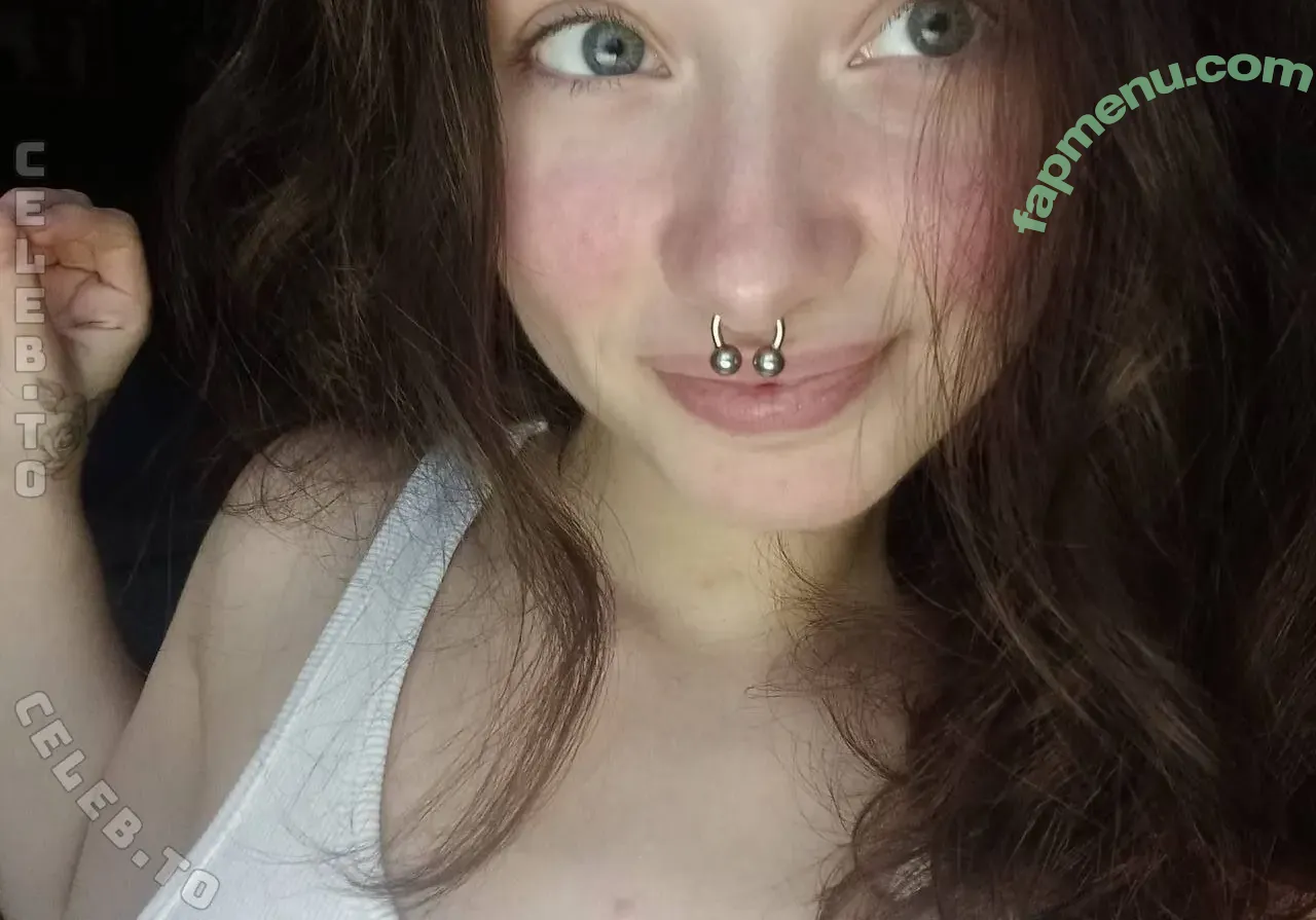 Taliza nude photo #0006 (Talizaaa_ / lliz_44 / taliza_33)