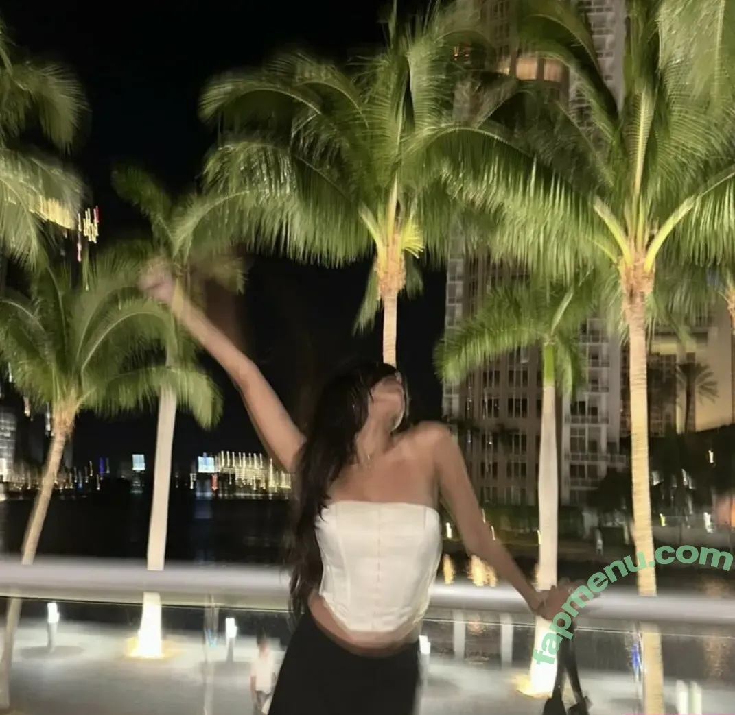 Talkswithjewlz nude photo #0090 (Talkswithjewlz)