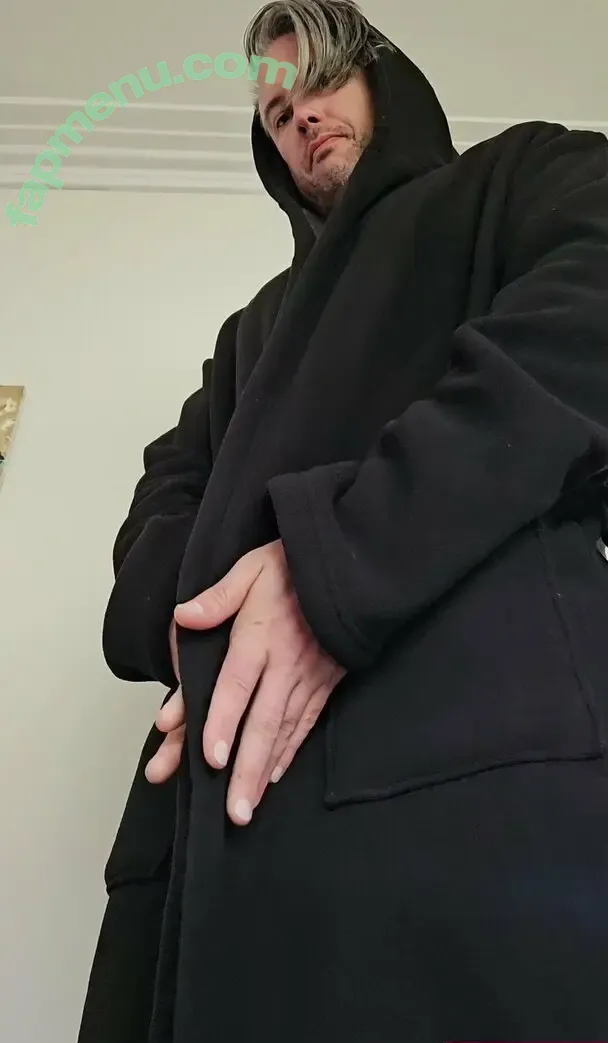 tallhammer nude photo #0003 (tallhammer)
