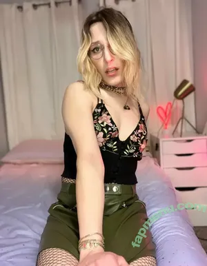 talliebunnie / nattalielarkspur nude photo #0003
