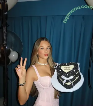 Tallulah Metcalfe / tallulahmetcalfe_ nude photo #0011