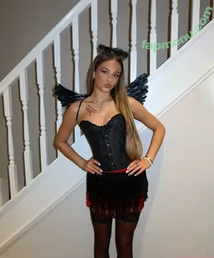 Tallulah Metcalfe / tallulahmetcalfe_ nude photo #0101