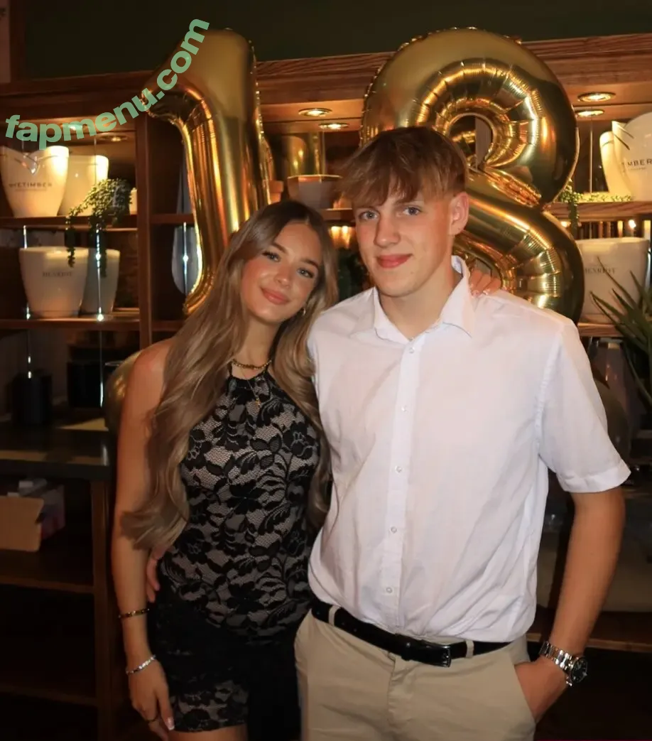 Tallulah Metcalfe nude photo #0004 (tallulahmetcalfe_)