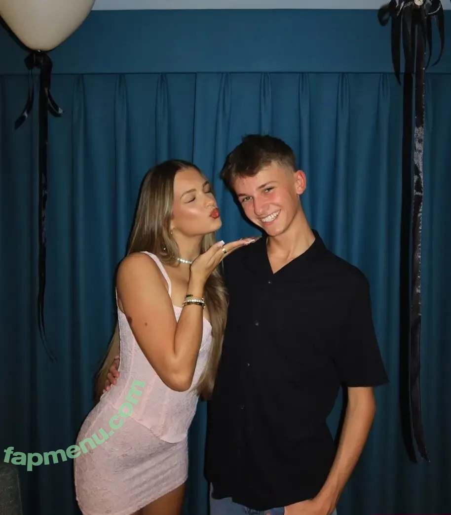 Tallulah Metcalfe nude photo #0005 (tallulahmetcalfe_)