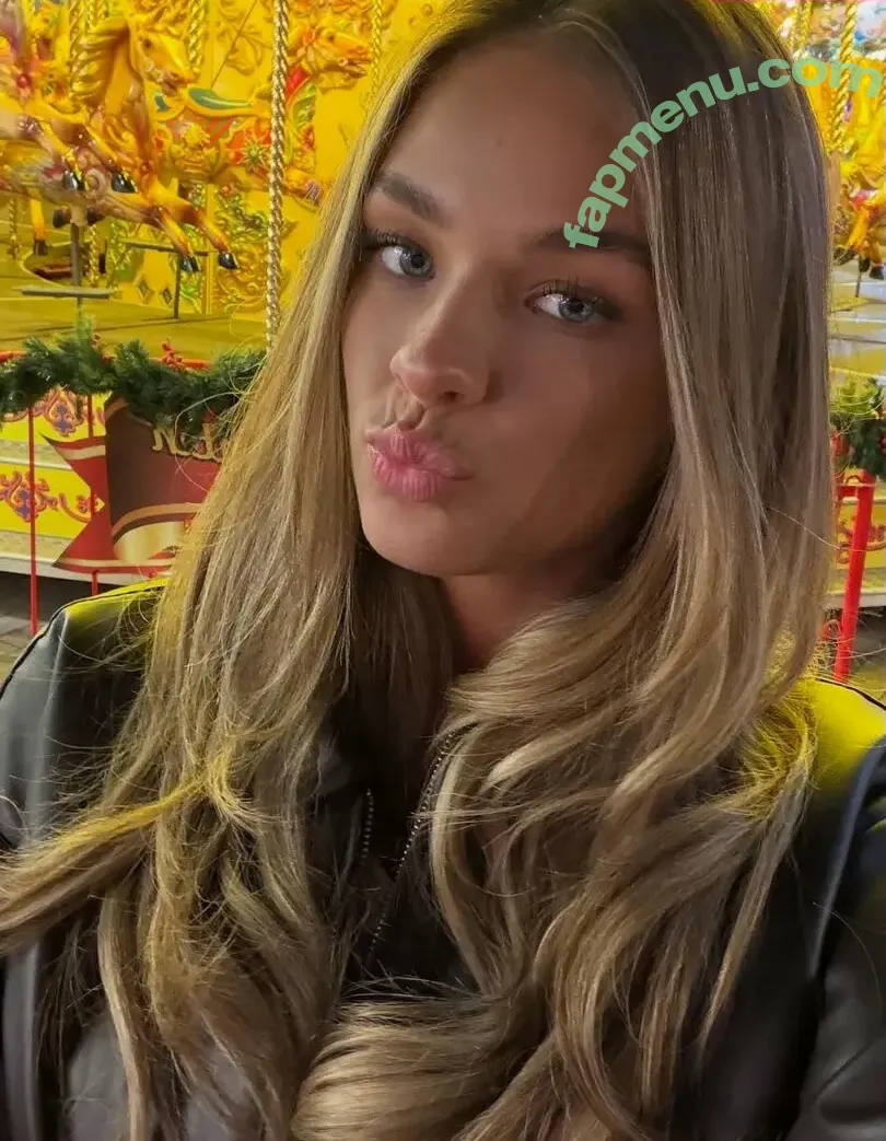 Tallulah Metcalfe nude photo #0110 (tallulahmetcalfe_)