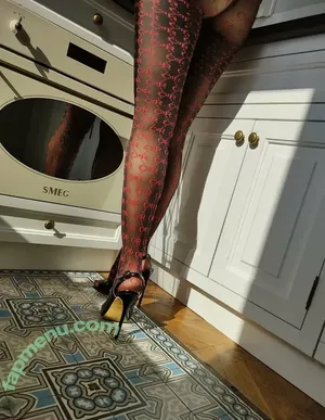 talonsdelonze / talonsdelonze1.1 nude photo #0003