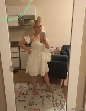  nude photo #0002