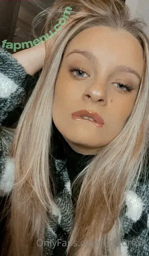 tam_sexygirl / tam_agrigirl nude photo #0005