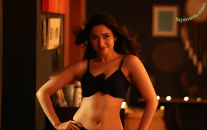Tamanna Bhatia / tamannaahspeaks nude photo #0180