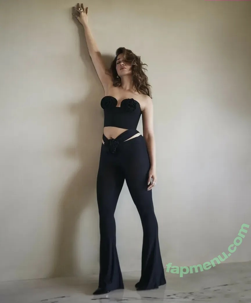 Tamanna Bhatia nude photo #0024 (tamannaahspeaks)