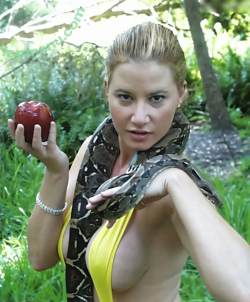 Tammy Lynn Sytch aka Sunny nude photo #0059 (Tammy Lynn Sytch aka Sunny)