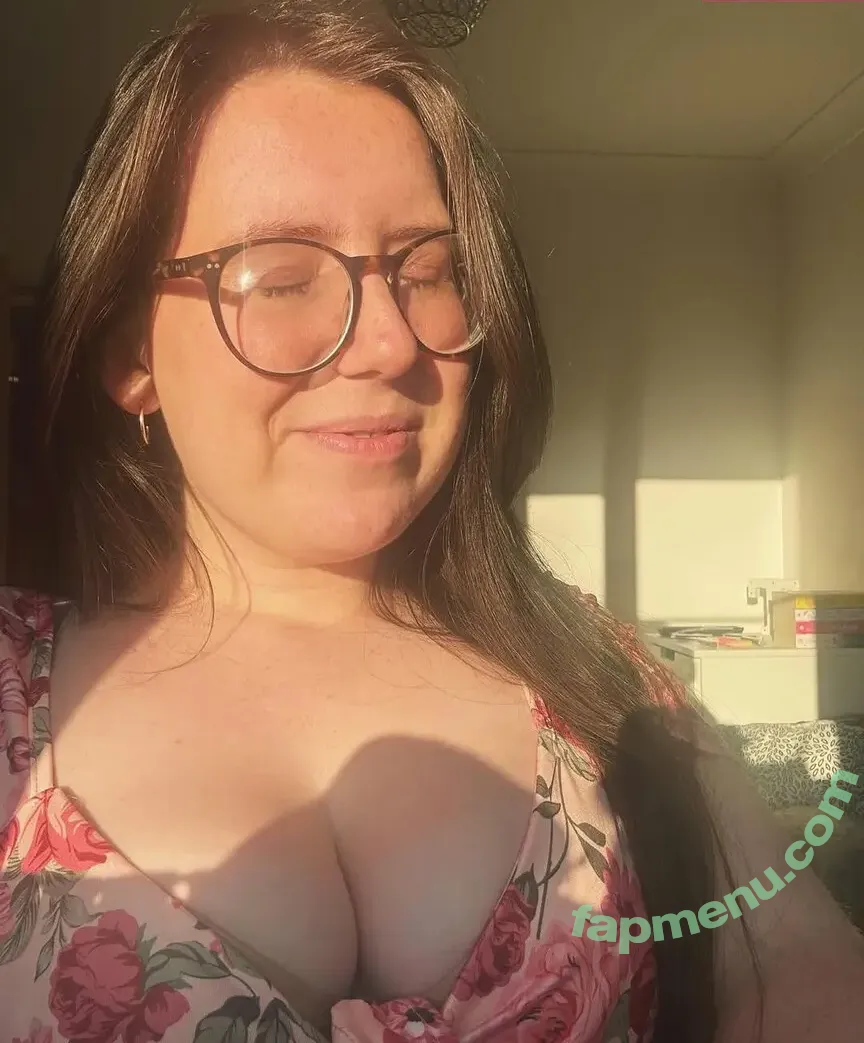 Tamzinisanerd nude photo #0038 (Tamzin Christie)