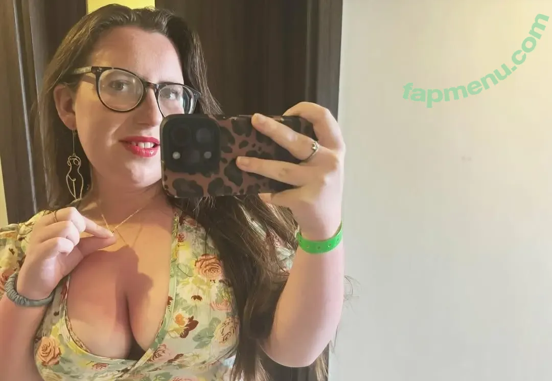 Tamzinisanerd nude photo #0044 (Tamzin Christie)