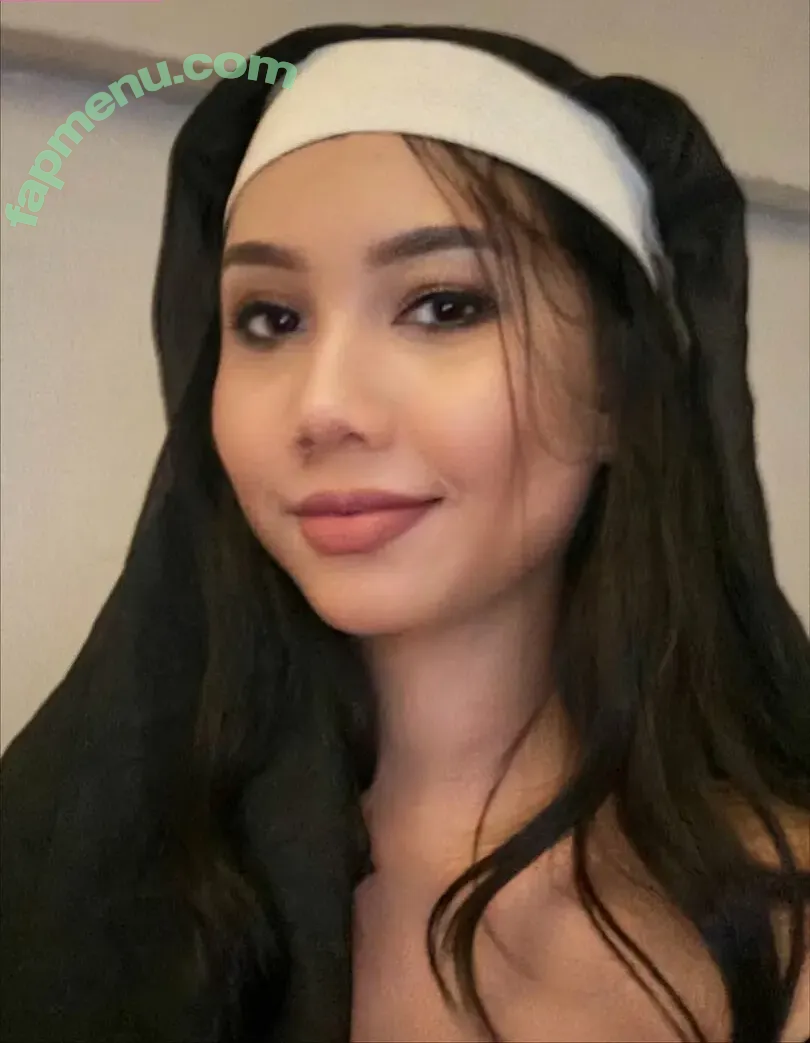 tan.thanyares nude photo #0007 (Thany / thanykittens)