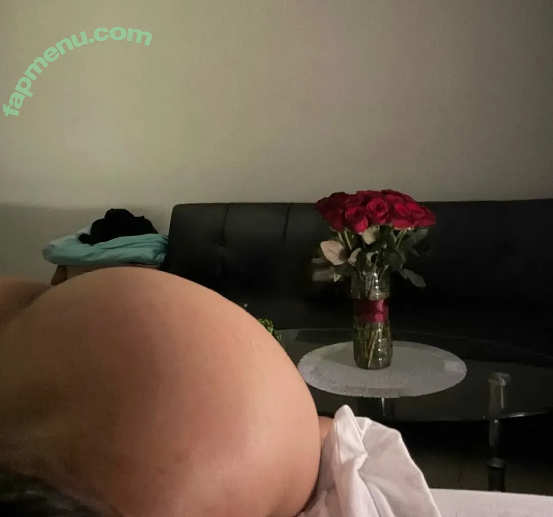 tan.thanyares nude photo #0022 (Thany / thanykittens)