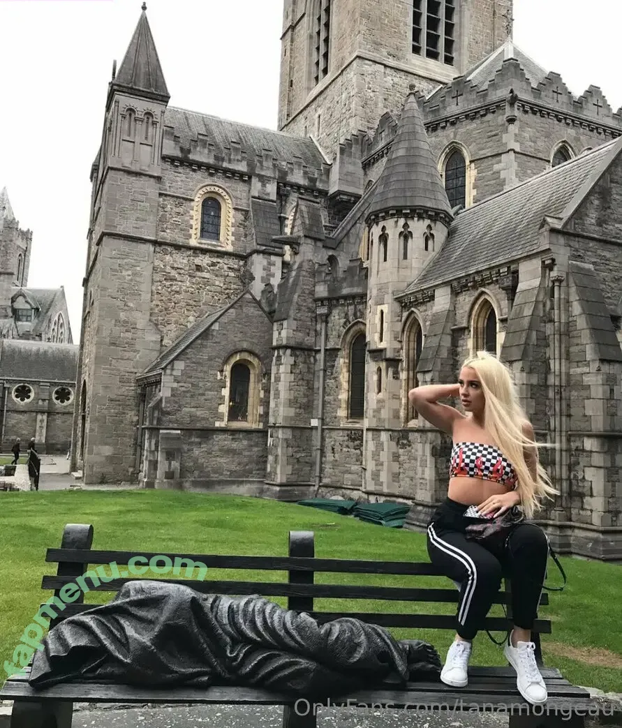 Tana Mongeau nude photo #0003 (tanamongeau)