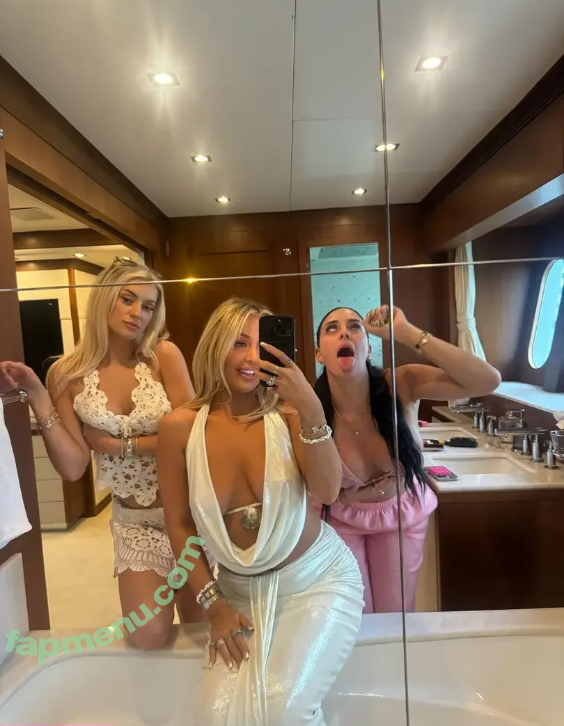 Tana Mongeau nude photo #0011 (tanamongeau)