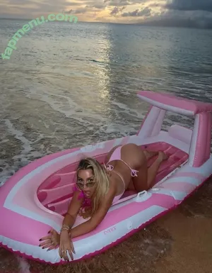 Tana Mongeau / tanamongeau nude photo #0003