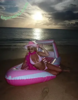 Tana Mongeau / tanamongeau nude photo #0006